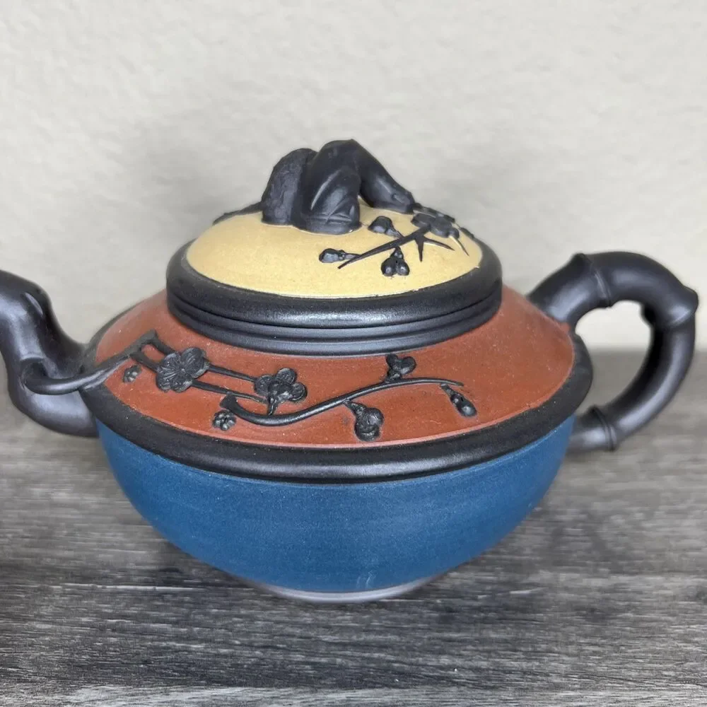 Vintage Chinese Handmade Yixing Zisha Clay Teapot And Teacups Artist Signed